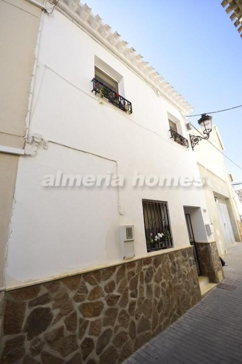 Rekkehus til salgs i Albox, Almería