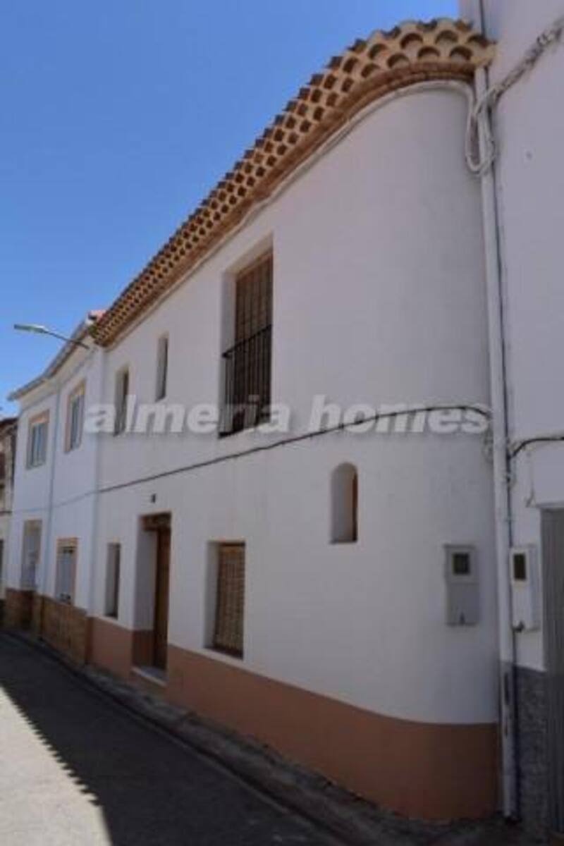 4 bedroom Country House for sale in Seron, Almería