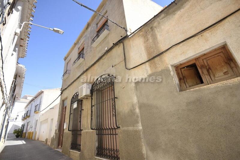 Townhouse for sale in Albox, Almería