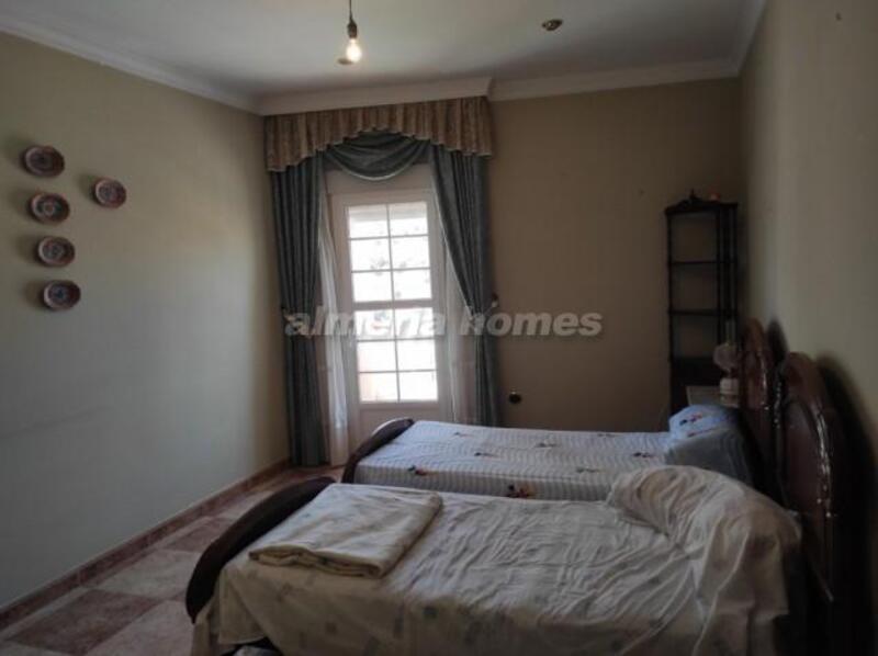 4 Cuarto Casa de Campo en venta