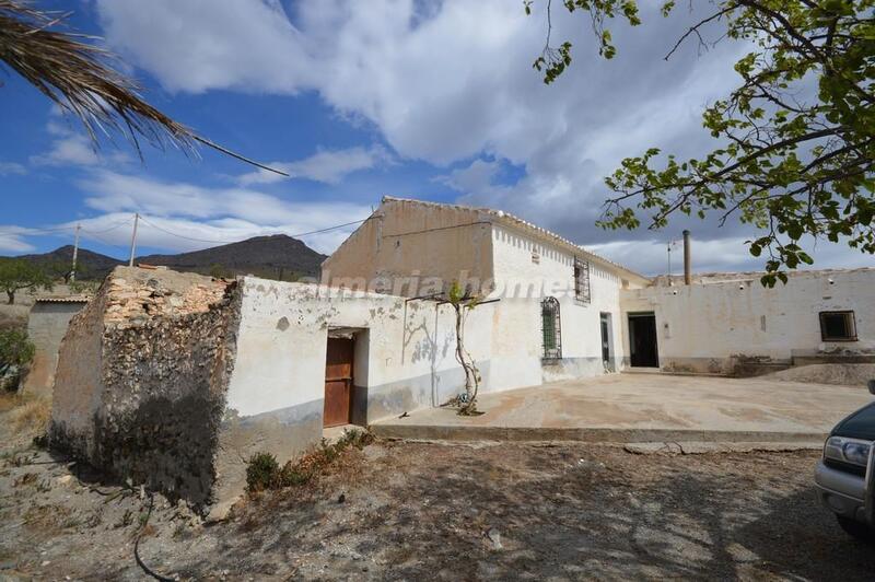 4 chambre Auberge à vendre