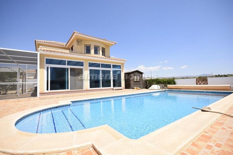 4 bedroom Villa for sale