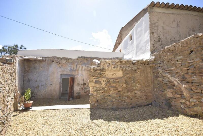 3 slaapkamer Landhuis Te koop