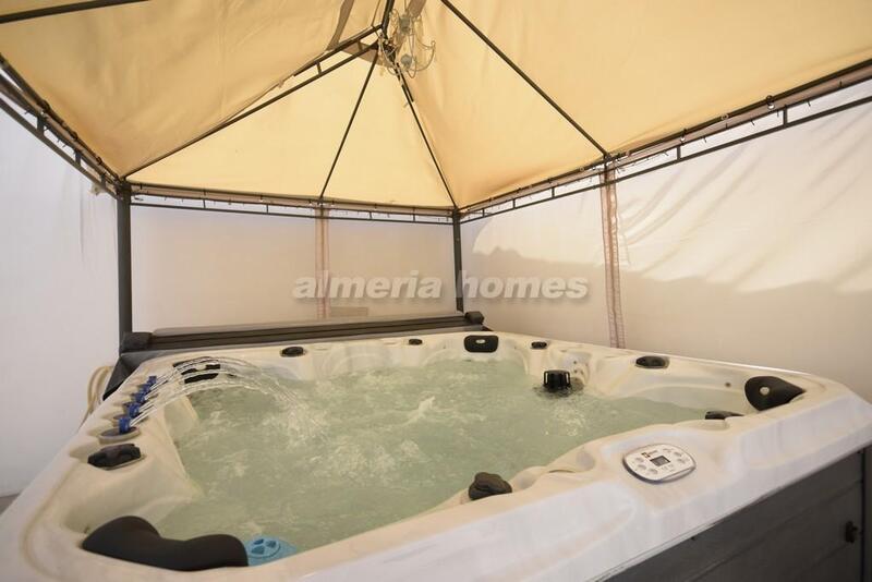 3 bedroom Country House for sale