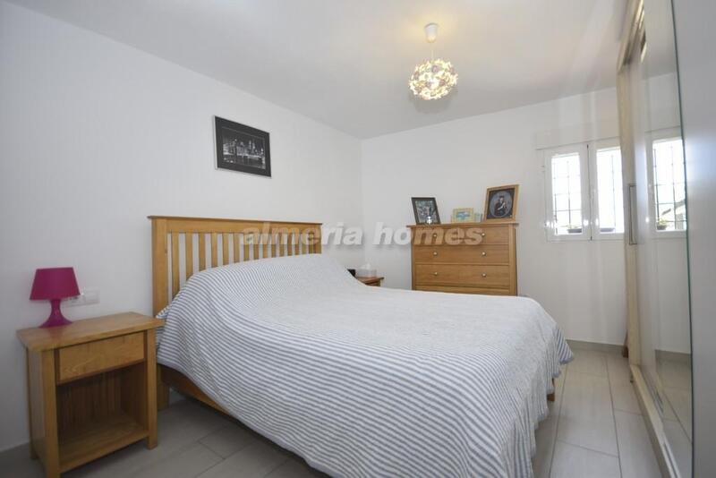 3 bedroom Country House for sale