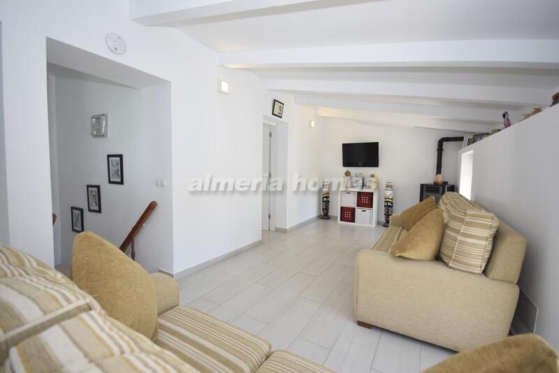 3 bedroom Country House for sale