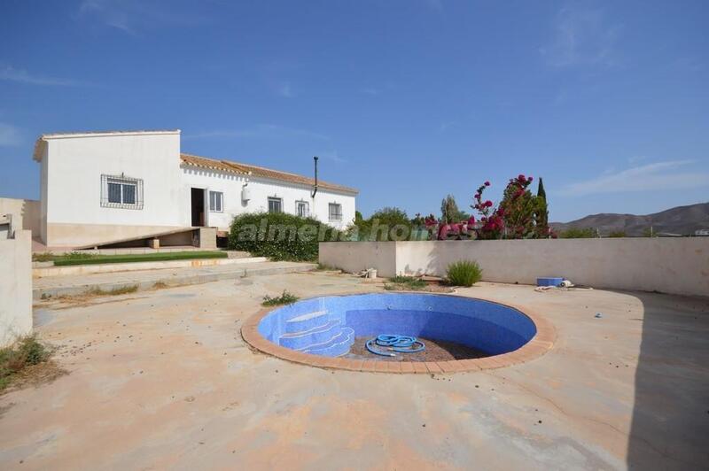 Villa til salg i Albox, Almería