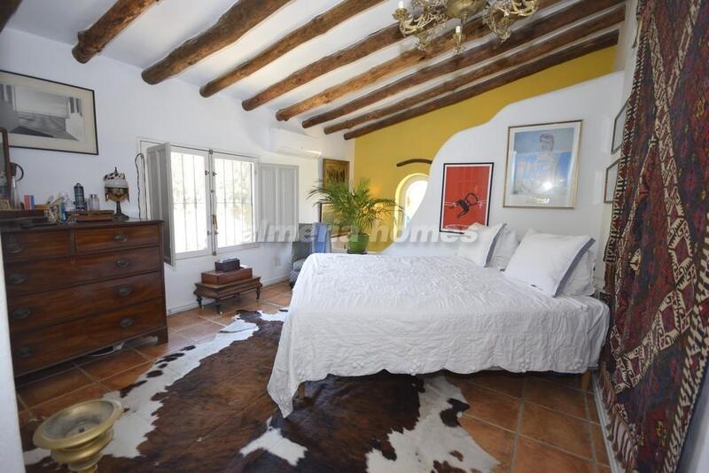 4 bedroom Country House for sale