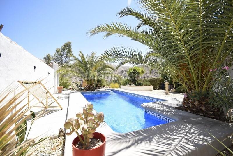 4 bedroom Country House for sale