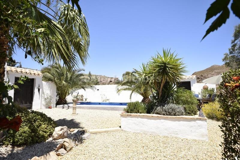 4 bedroom Country House for sale