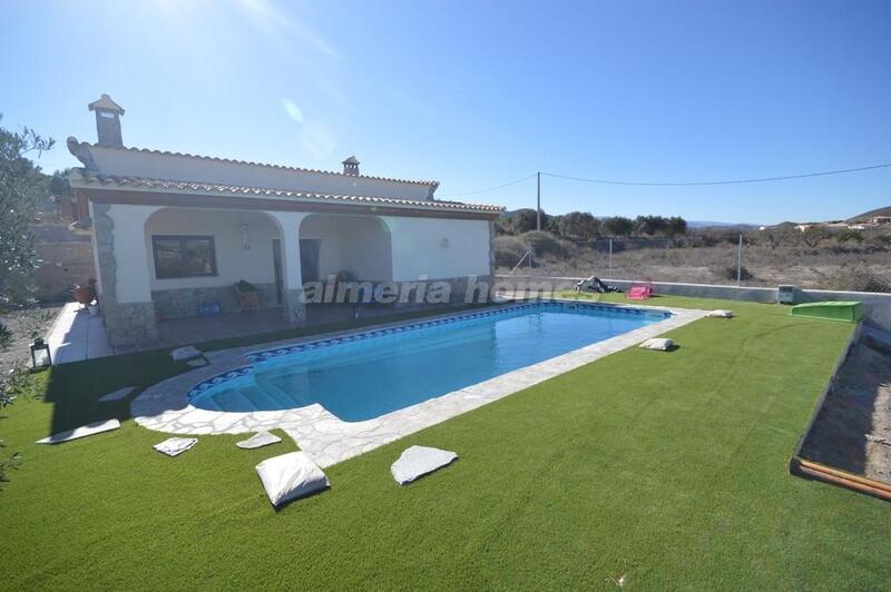 Villa til salgs i Cantoria, Almería