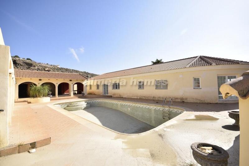 Villa till salu i Partaloa, Almería