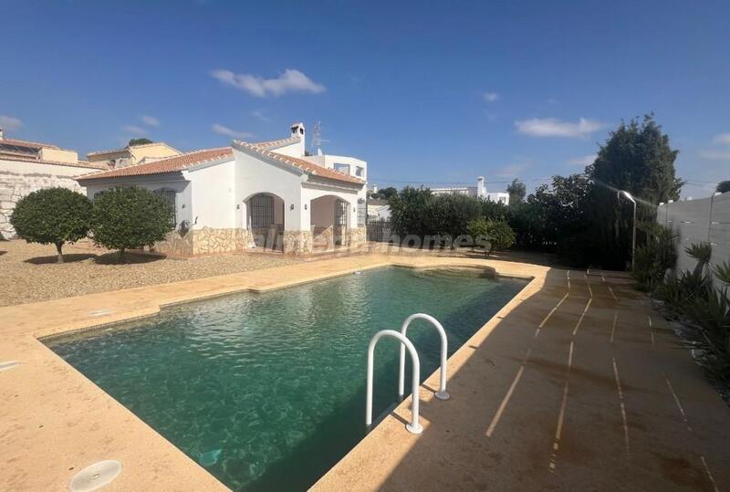 Villa for sale in Arboleas, Almería