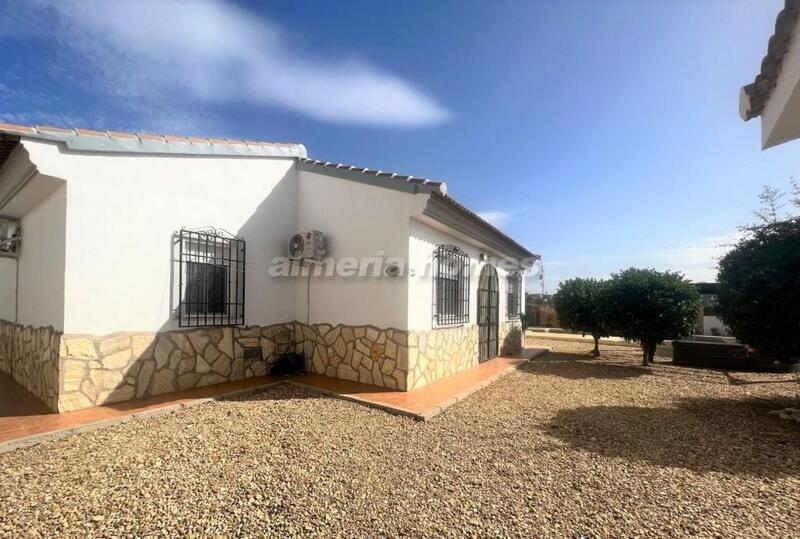 3 Cuarto Villa en venta