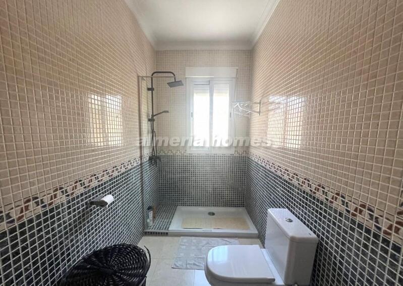 4 Cuarto Villa en venta