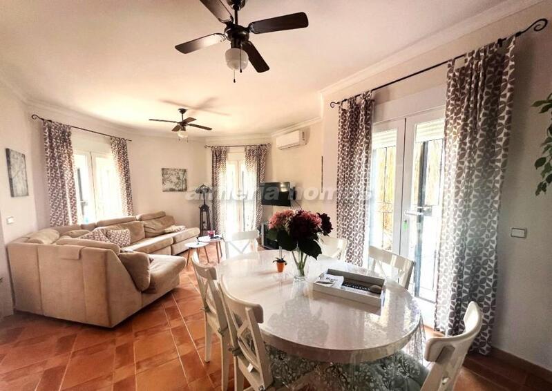 4 Cuarto Villa en venta