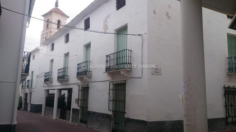 Townhouse for sale in Albanchez, Almería