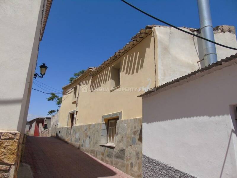 Landhaus zu verkaufen in Albanchez, Almería