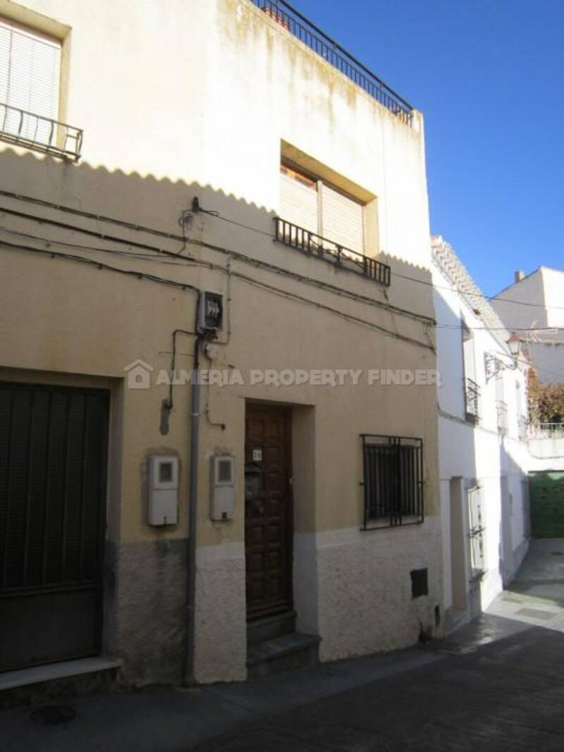 Townhouse for sale in Lucar, Almería