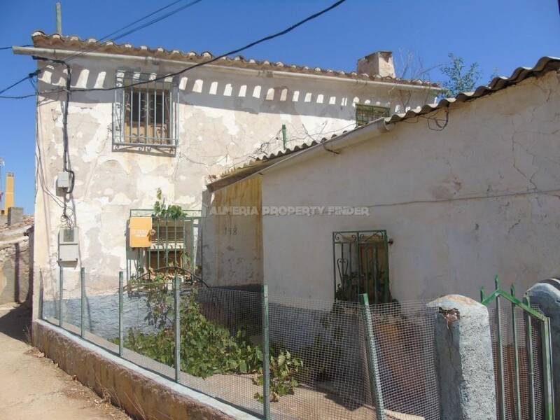 Country House for sale in Lubrin, Almería