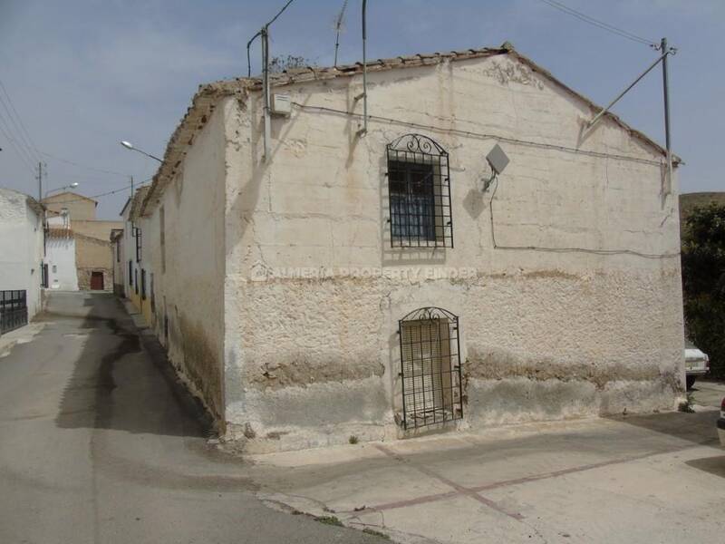 Landhuis Te koop in Oria, Almería