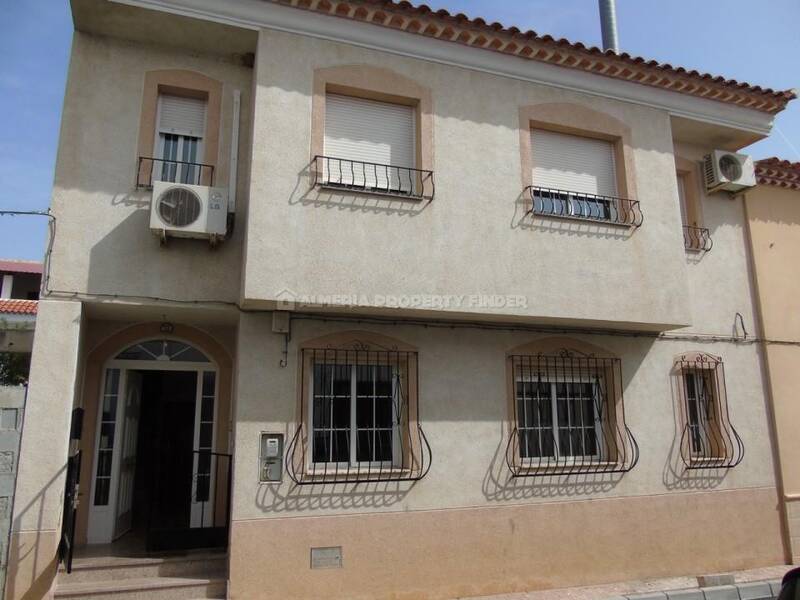 Townhouse for sale in Chirivel, Almería
