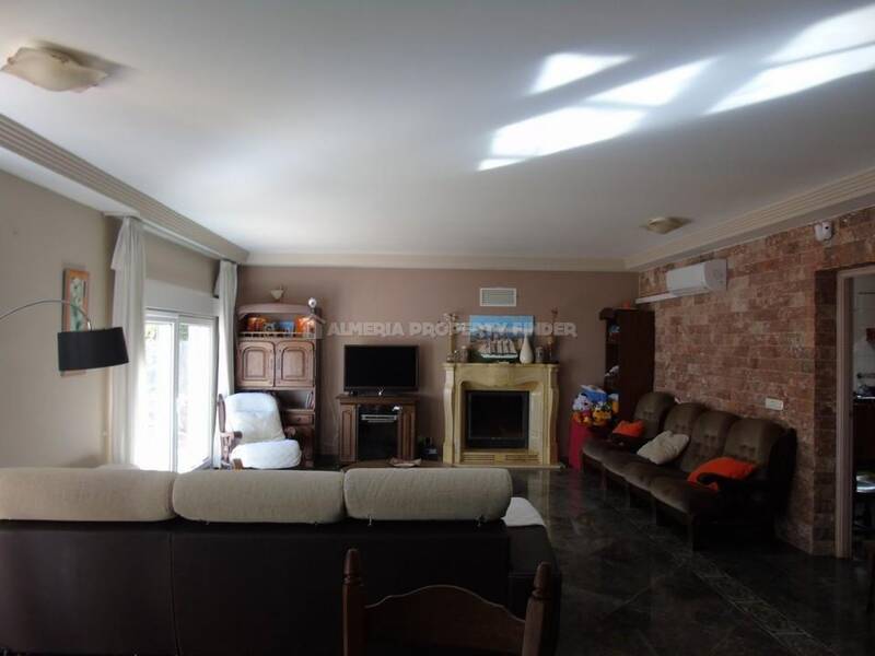 3 bedroom Country House for sale