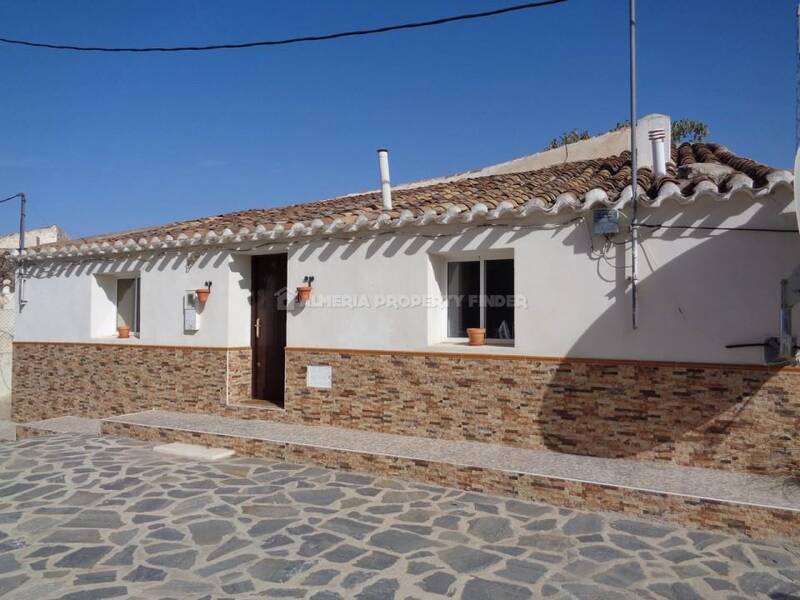 Landhaus zu verkaufen in Oria, Almería