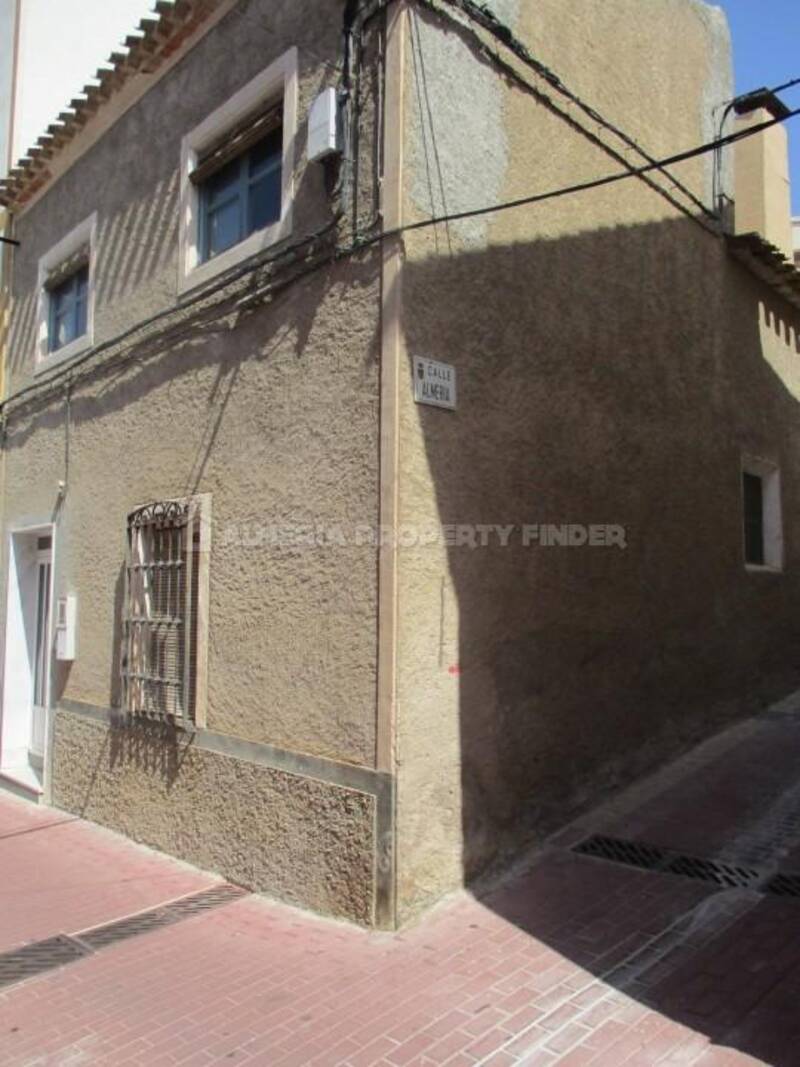 Townhouse for sale in Oria, Almería