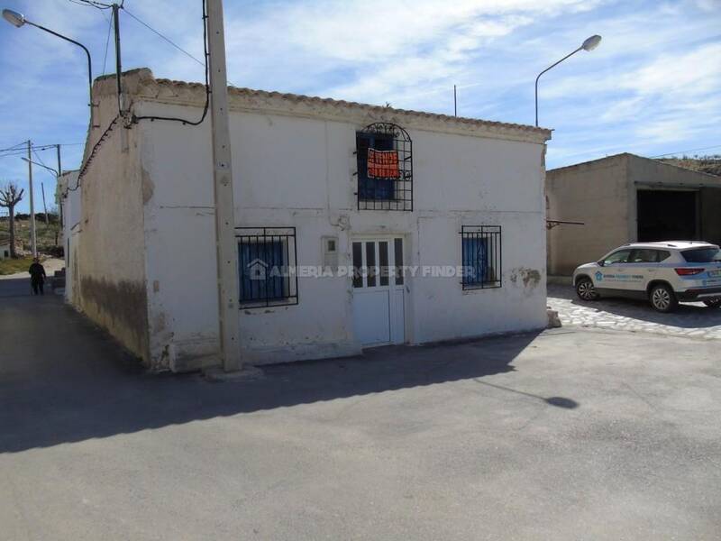 Landhuis Te koop in Oria, Almería