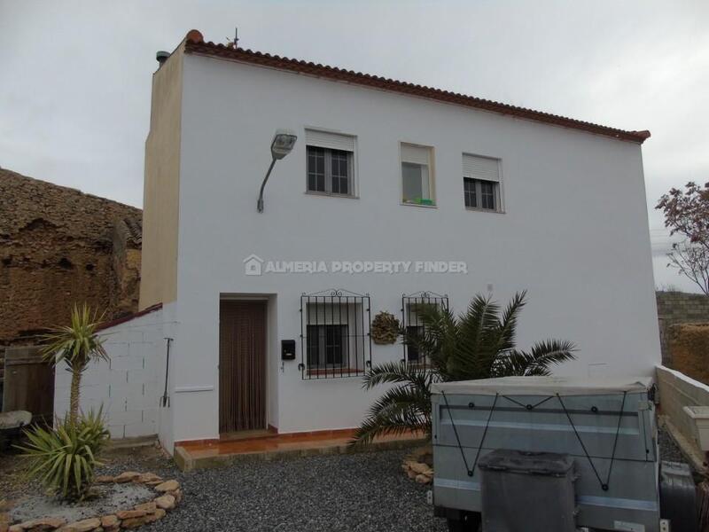 Landhaus zu verkaufen in Oria, Almería