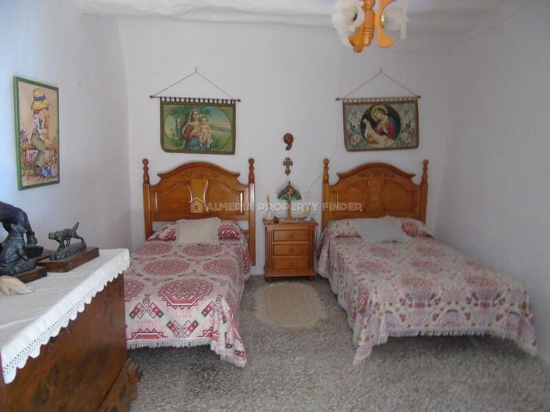 3 bedroom Country House for sale