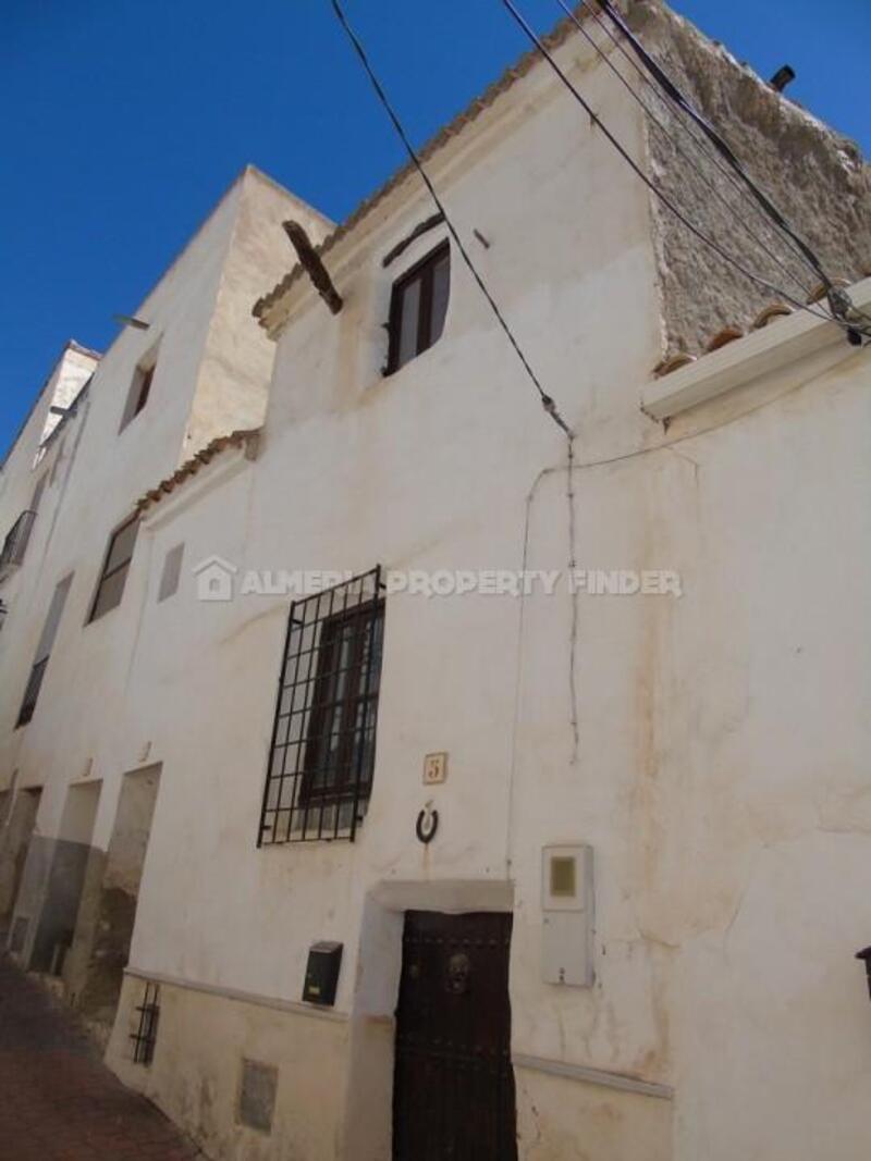 Byhus til salg i Albanchez, Almería