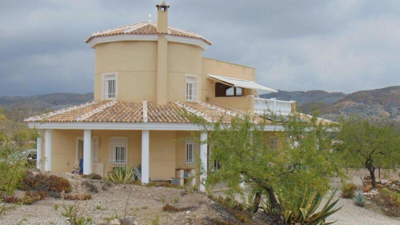 Villa til salgs i Las Pocicas, Almería