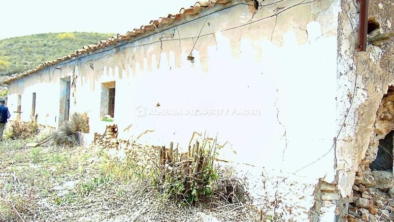 2 bedroom Country House for sale