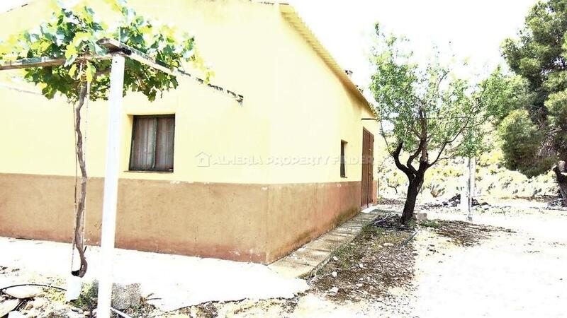 2 bedroom Country House for sale