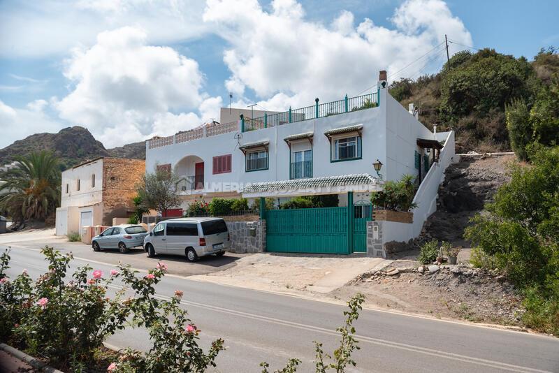 Деревенский Дом продается в Mojácar, Almería