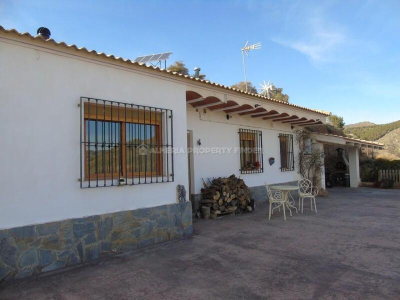 Herregård til salgs i Purchena, Almería