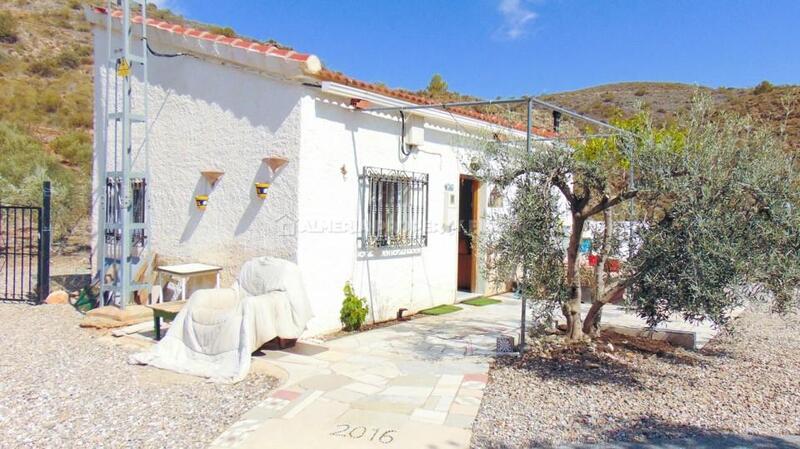 1 bedroom Country House for sale