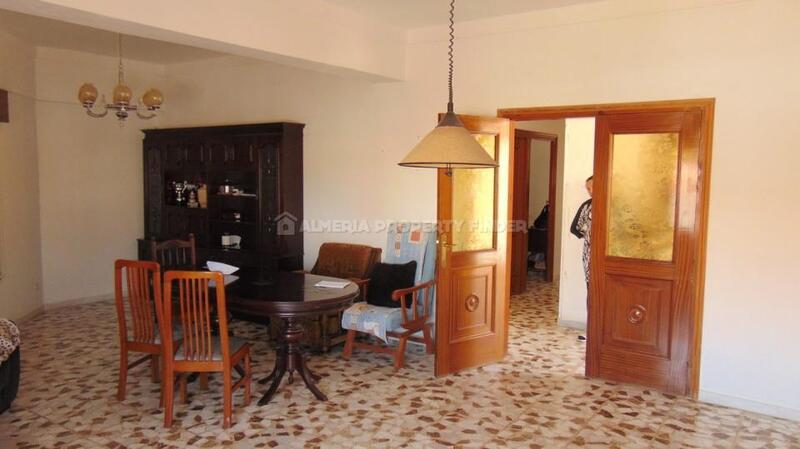 3 Schlafzimmer Stadthaus zu verkaufen