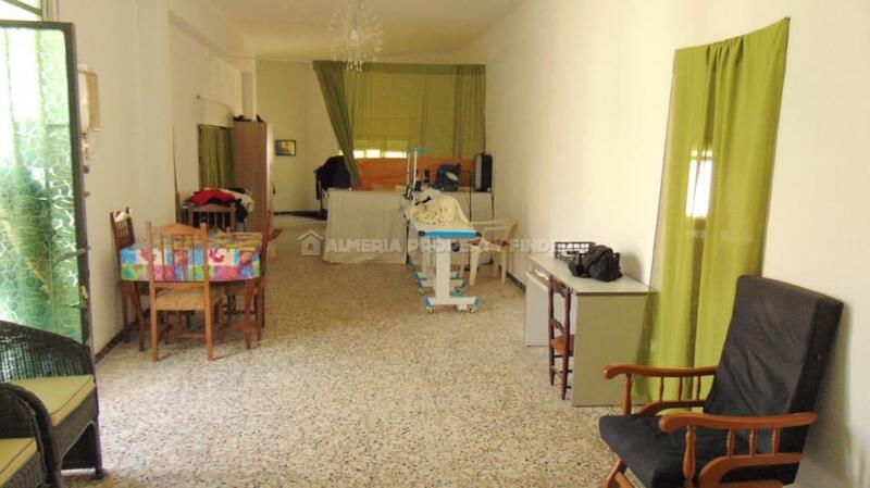 3 Schlafzimmer Stadthaus zu verkaufen