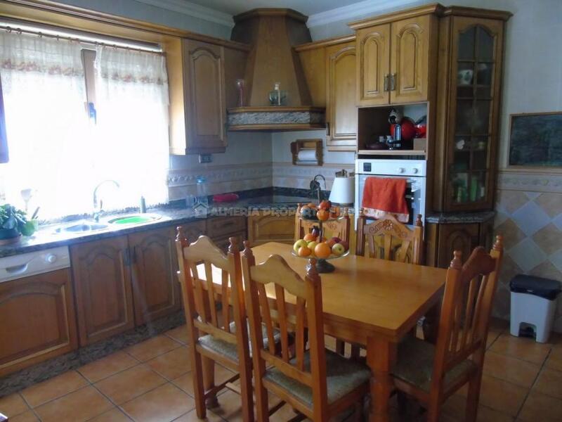 Villa en venta en Oria, Almería