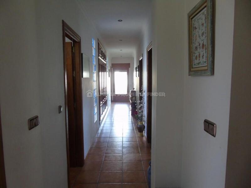 4 Cuarto Villa en venta