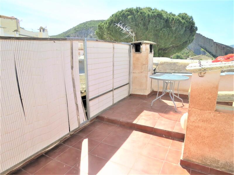 3 slaapkamer Gezinswoning Te koop