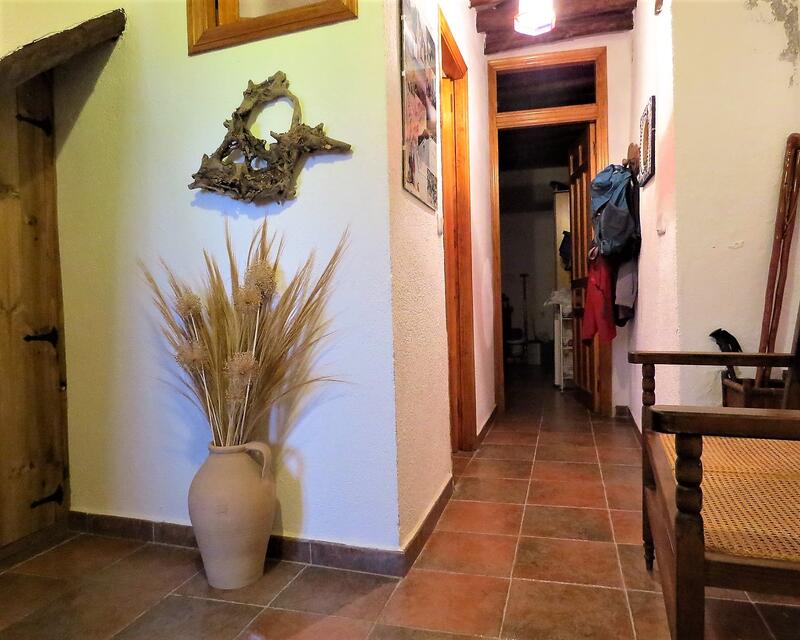 2 slaapkamer Gezinswoning Te koop