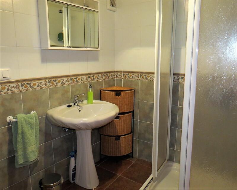 2 slaapkamer Gezinswoning Te koop