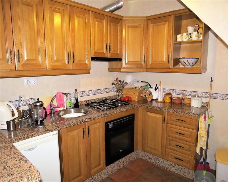 2 slaapkamer Gezinswoning Te koop