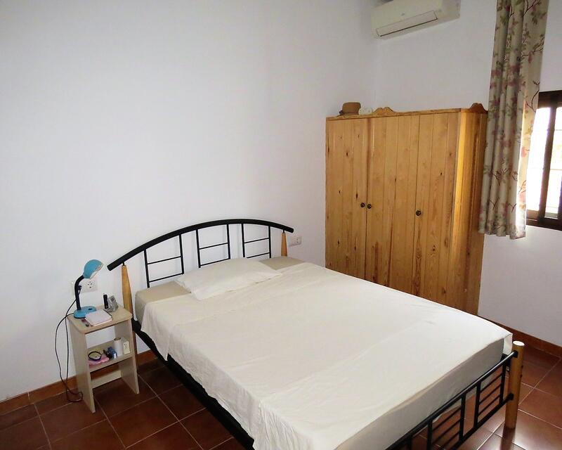 4 slaapkamer Gezinswoning Te koop
