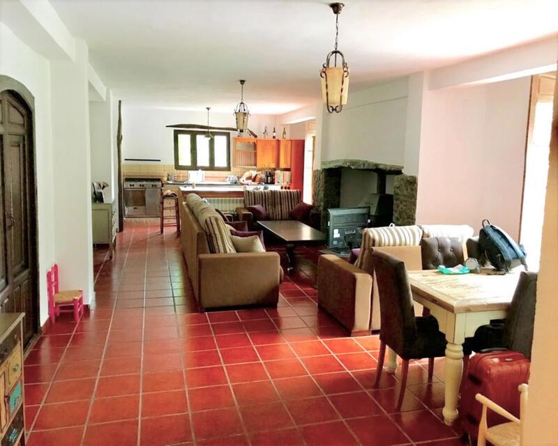 4 bedroom Country House for sale