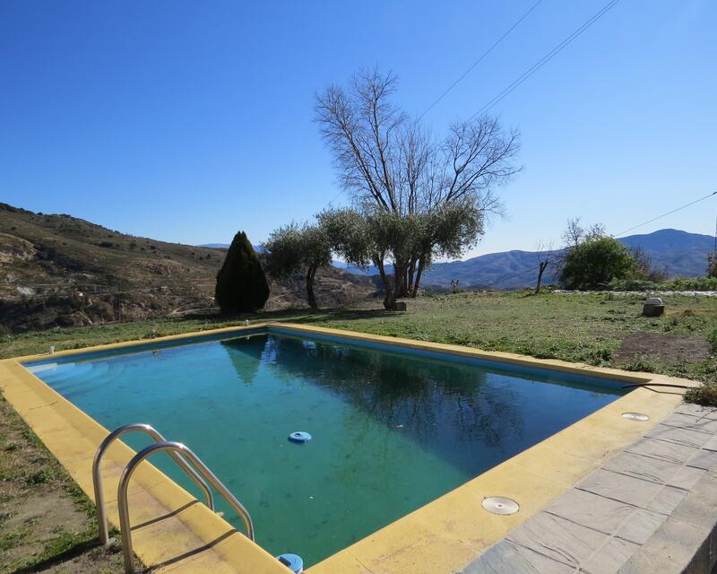 5 bedroom Country House for sale